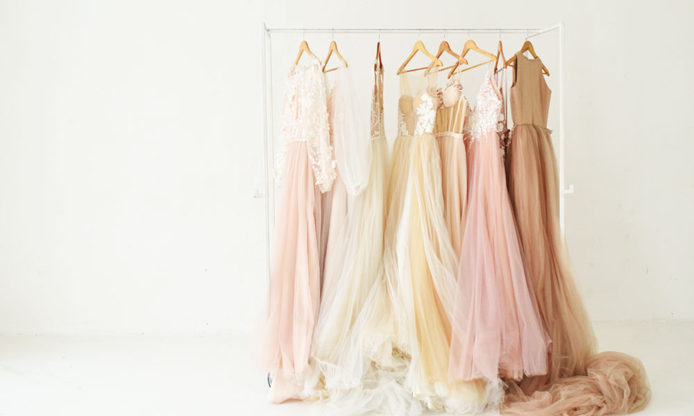 Should I Wear a Colourful Wedding Dress?