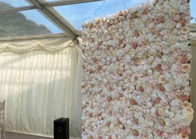 flower wall for weddings